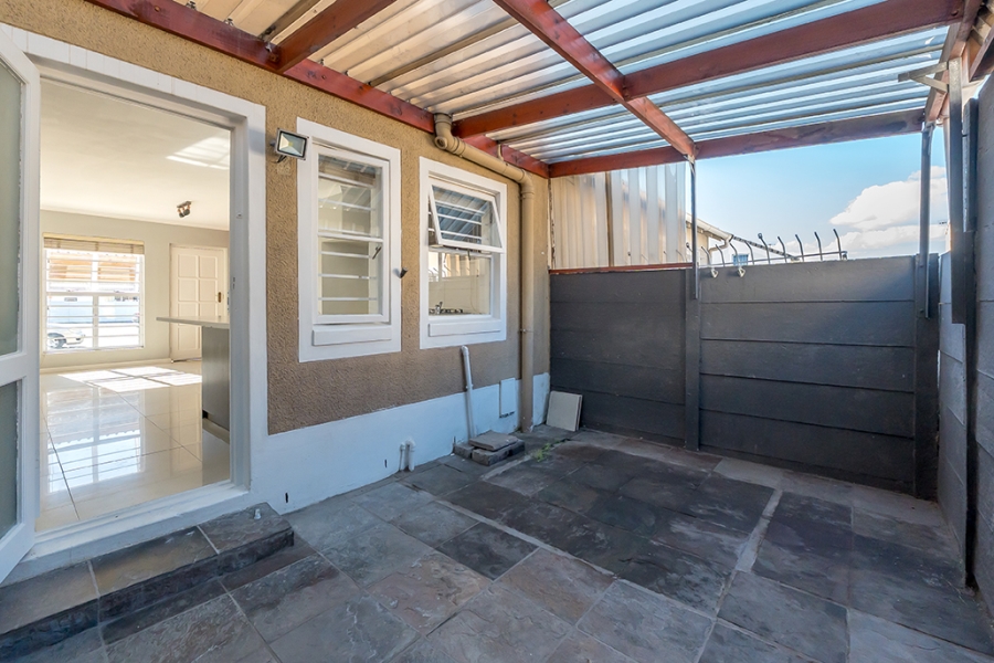 2 Bedroom Property for Sale in Thornton Western Cape